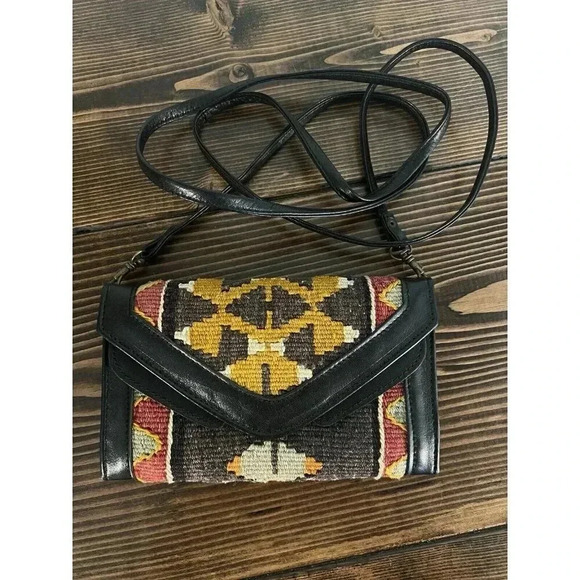 Kilim Butterfly Clutch Crossbody Strap- Western Aztec Design - Picture 1 of 8